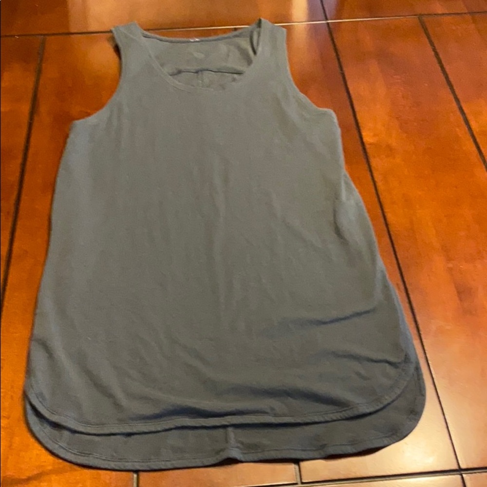 Lululemon top